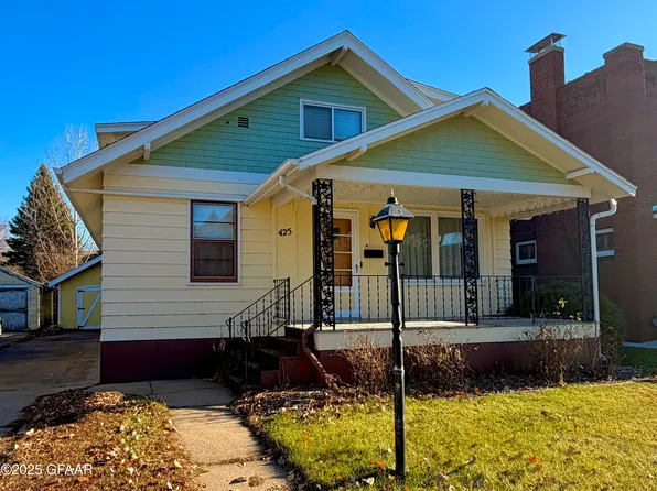 425 S Ash St, Crookston, MN 56716