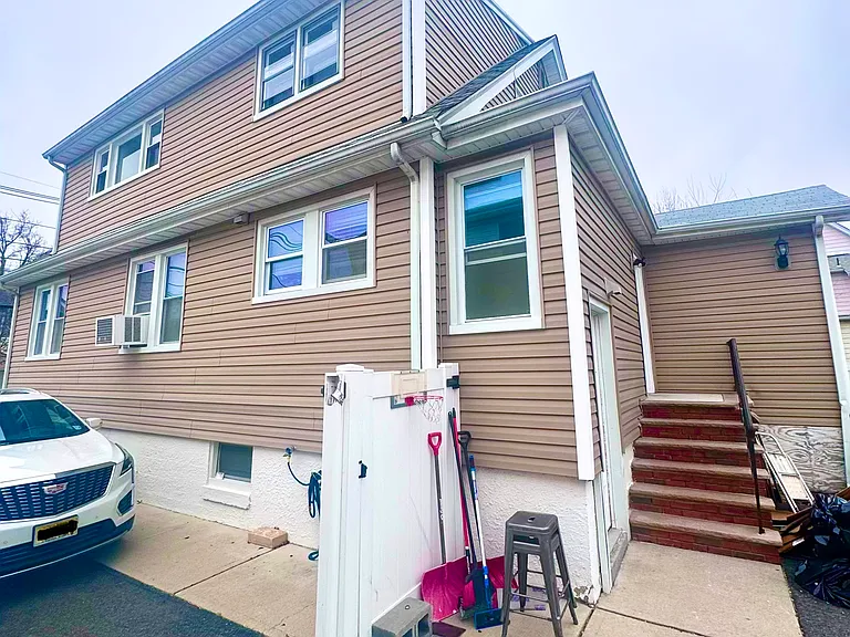 10 Anderson Ave #2 — Photo 9