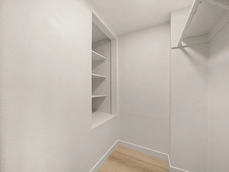 29-33 35 Kennebec Ave — Photo 11