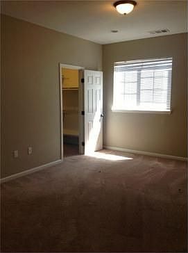 5th image of 3902 S Odell Ave