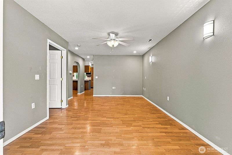 4th image of 8610 Sequoia Court SE