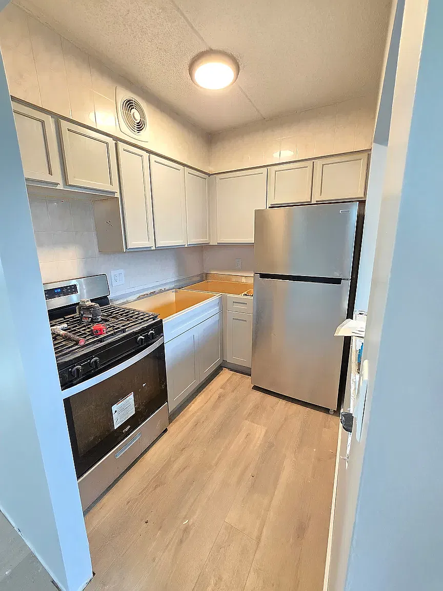 33-21 13th Street — Photo 1