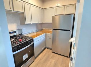 33-21 13th St #2, Astoria, NY 11106