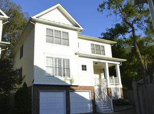 2981 22nd St S, Arlington, VA 22204