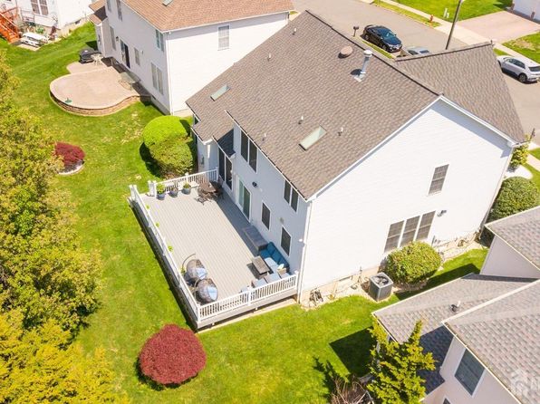 35 Timber Ridge Rd, North Brunswick, NJ 08902
