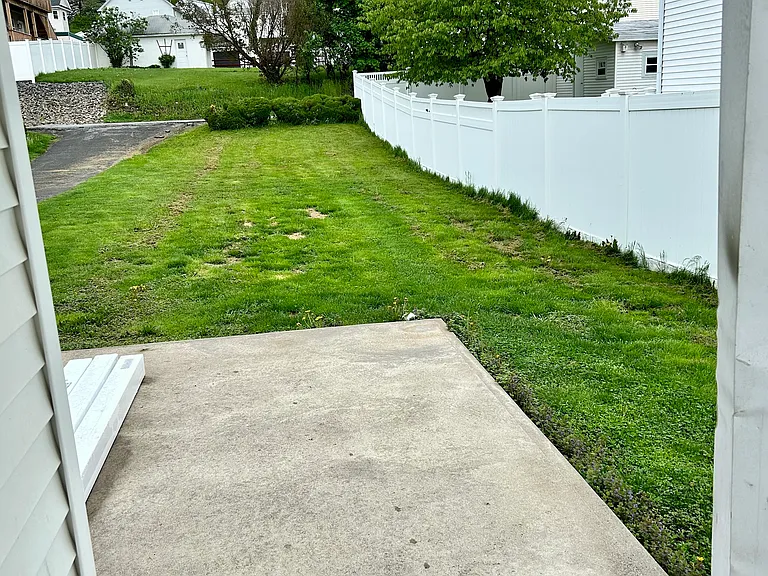 1081 Carmalt St #1083 — Photo 2