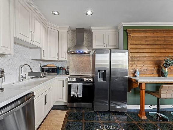 4th image of 2525 E 19th St APT 24