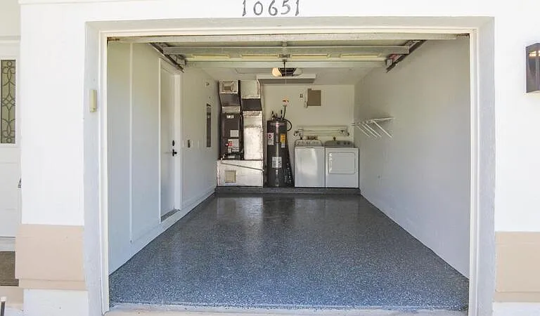 10651 Buttonwood Lake Dr — Photo 20