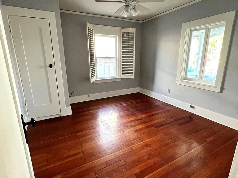 Master bedroom2