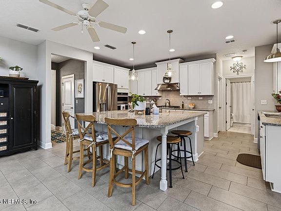 3rd image of 312 SILVER SAGE Lane