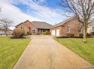 303 Ashley Brook Dr, Hamilton, OH 45013