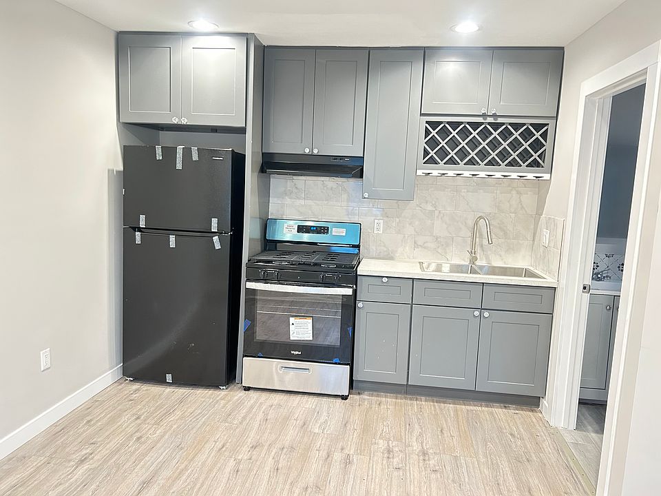 1st image of 1335 N Alvarado St #3/4
