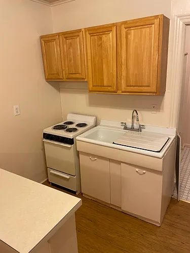 148 Grand St Photo 1