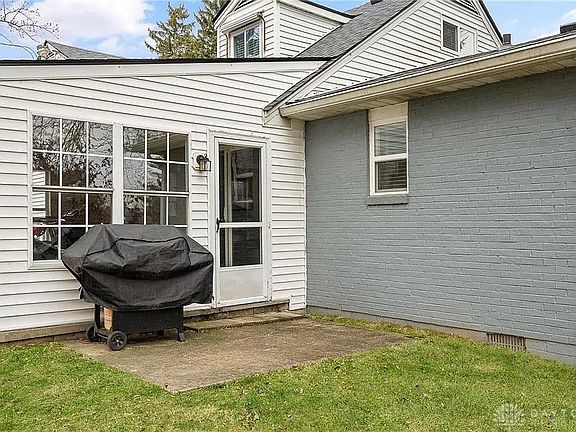 4th image of 3533 Rosehill Ave