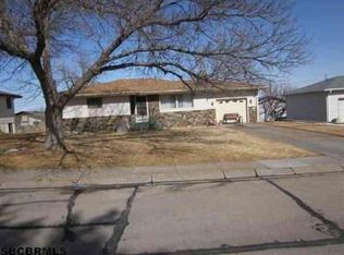 19 Crestview Dr, Gering, NE 69341