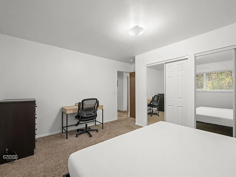 1251 W Patricia Ave #4 — Photo 22