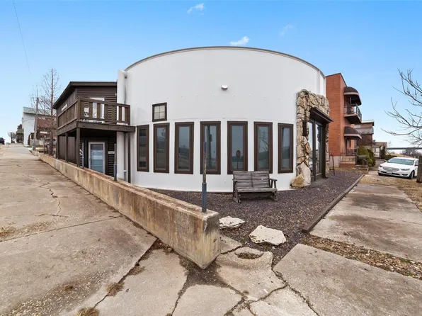 102 N Water St, Louisiana, MO 63353