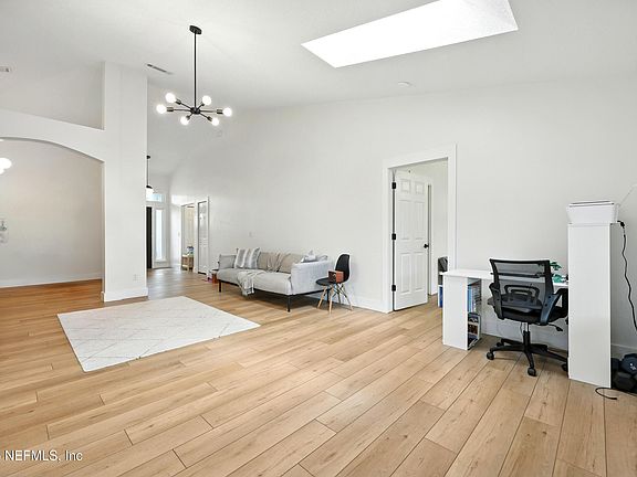 5th image of 13088 QUINCY BAY Drive