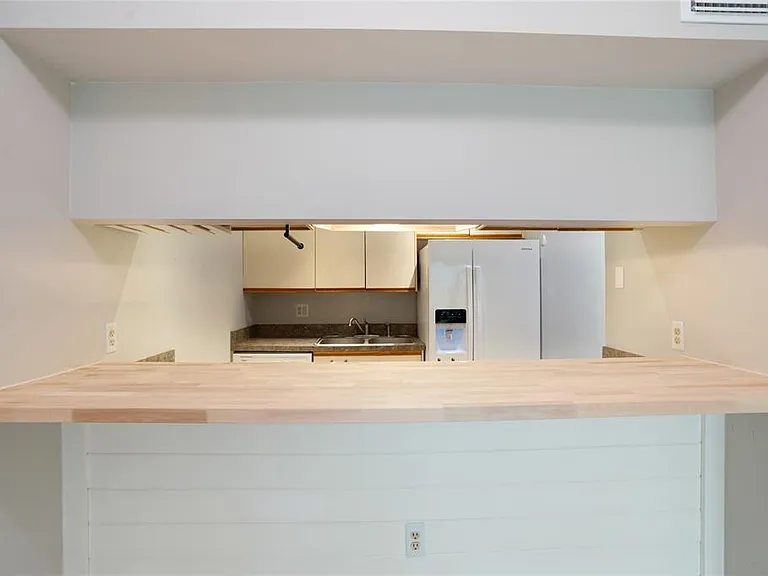 4717 Winslow Beacon #7 — Photo 9
