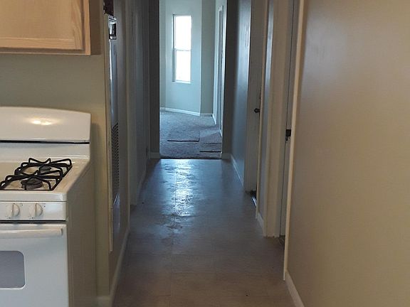 3rd image of 10823 S Bensley Ave #2