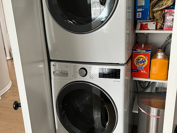 2nd image of 3835 W Albion Ave #2