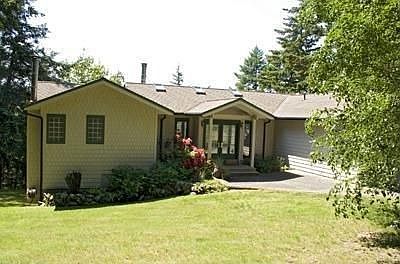 3rd image of 315 Highlands Dr