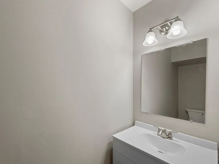 20 Rhodes Pl — Photo 24