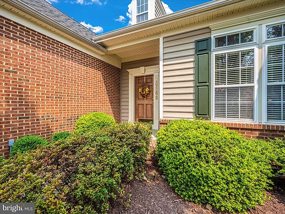 3rd image of 10566 Edwardian Ln #127