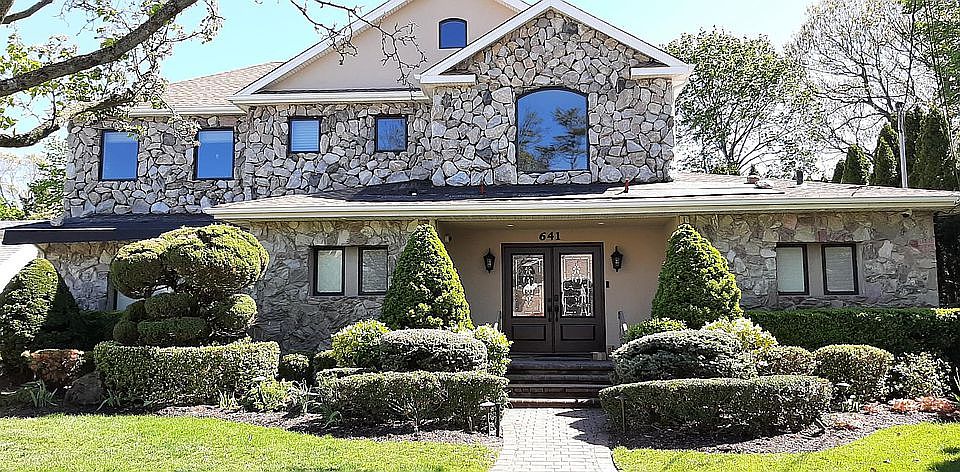 1st image of 641 Dacosta Ave