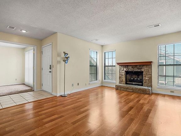 4th image of 12739 W 110th Ter
