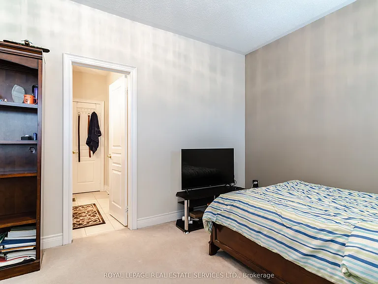 531 Bridgeview Rd — Photo 33