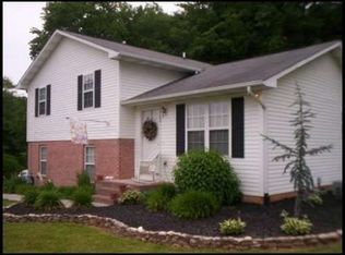 1302 Montvale Station Rd, Maryville, TN 37803
