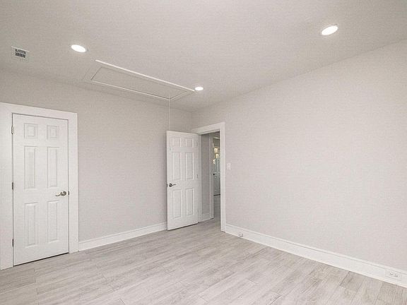 2nd image of 3324 Jeter Ave