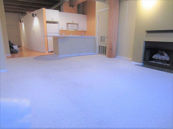 2nd image of 728 W Jackson Blvd #6