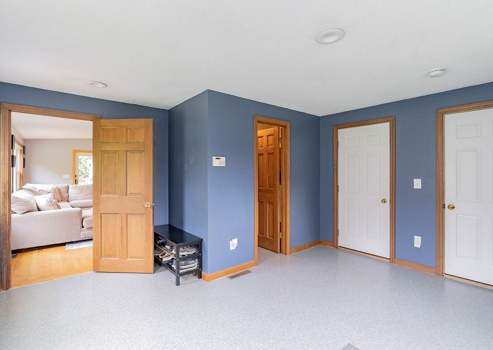 2nd image of 115 Elm St