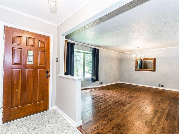 3rd image of 8407 Moorcroft Dr