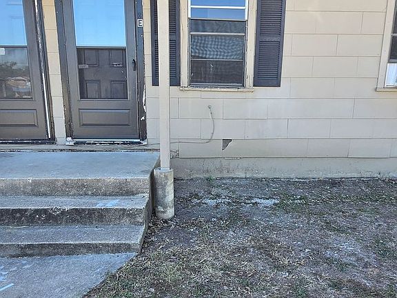 2nd image of 1217 N 8th St #E