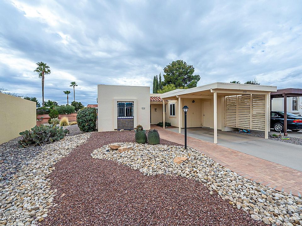 1st image of 1372 S Desert Meadows Cir