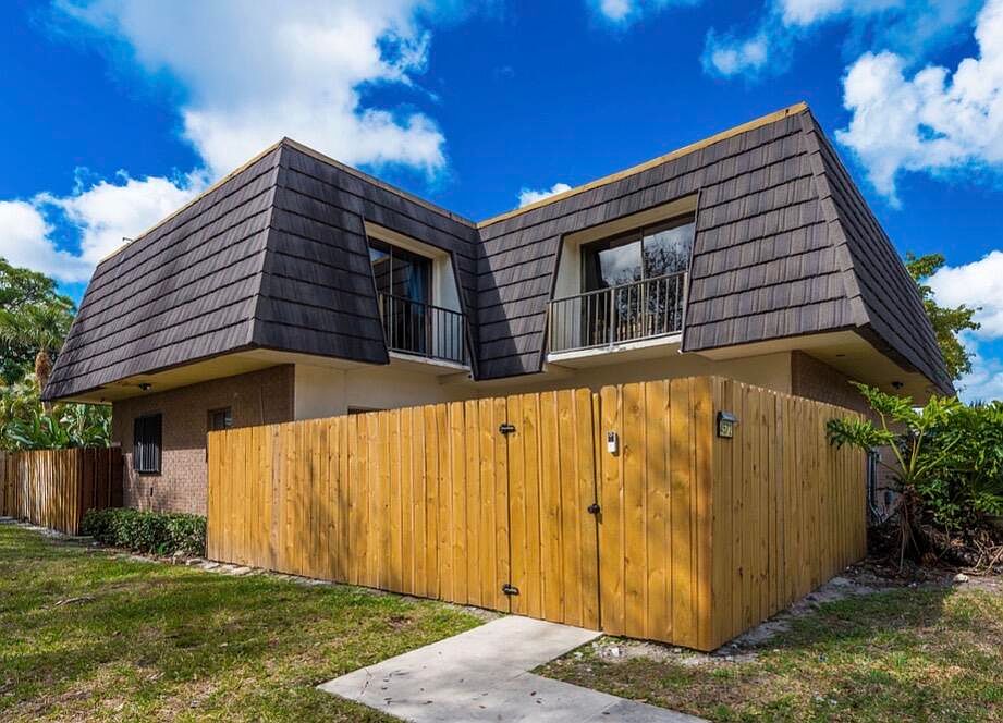 1st image of 4572 Cherry Road