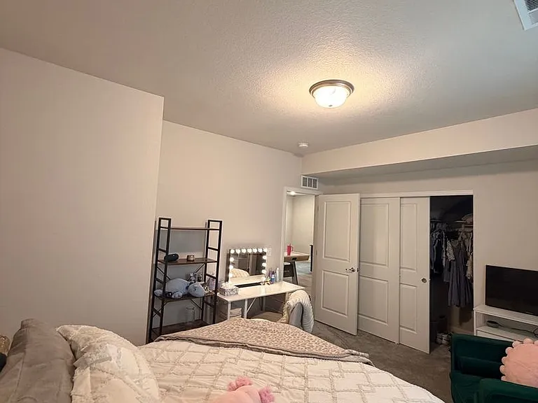 17247 Parkside Dr N — Photo 31
