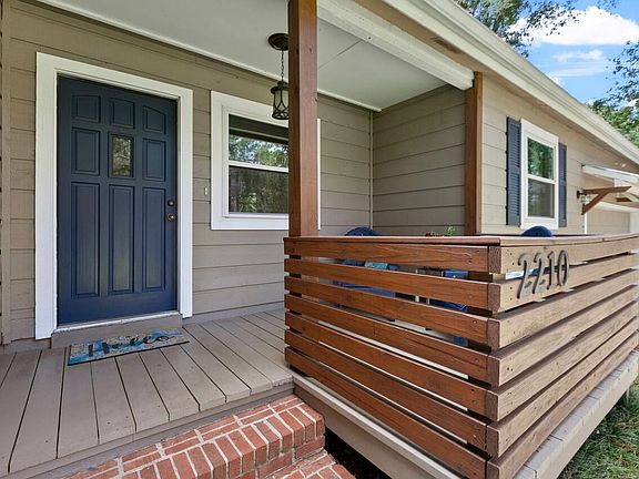 5th image of 2210 Yaupon Dr