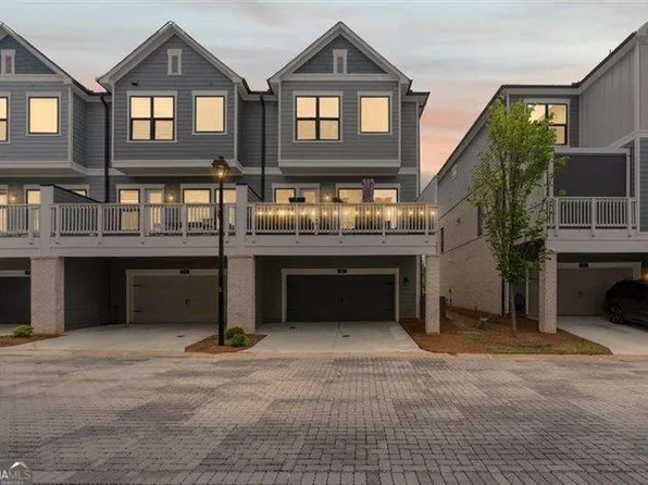285 Walker Ave, Roswell, GA 30076