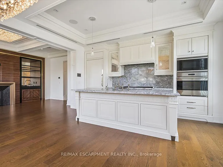 300 Randall St S #211 — Photo 30