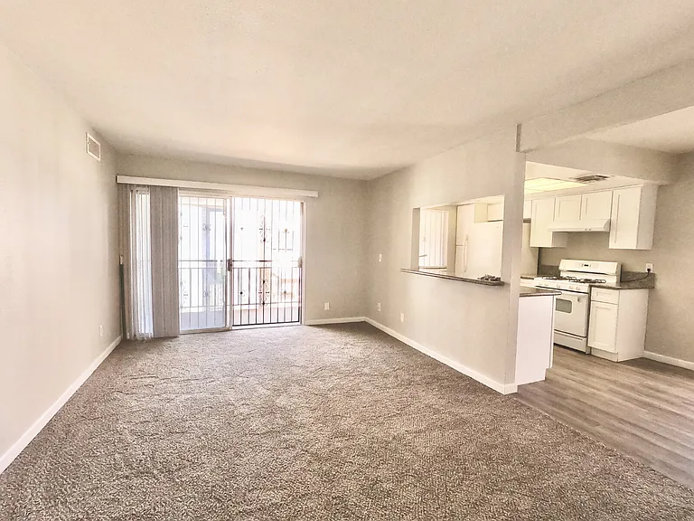 1405 Vegas Valley Dr #298 — Photo 4