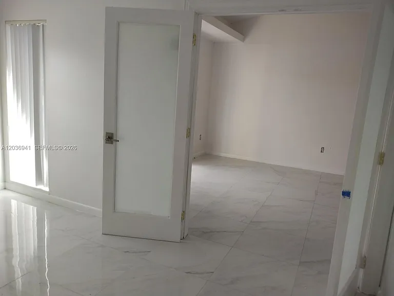 805 SW 113th Way — Photo 7