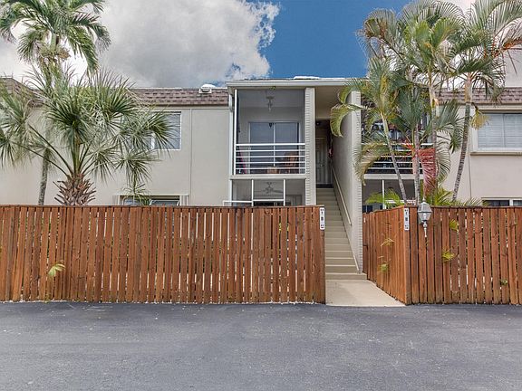 2nd image of 11518 Landing Pl APT B2