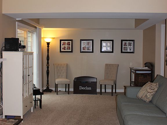 2nd image of 9343 Whitehall Ln