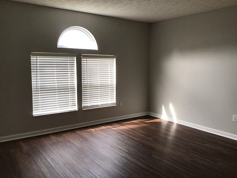 128 Georges Creek Dr — Photo 4