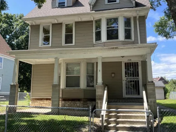 2225 North 16th STREET, Milwaukee, WI 53205