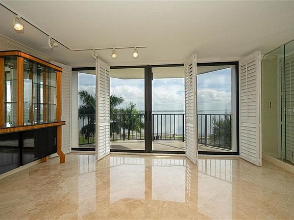 2nd image of 3301 Bayshore Blvd Unit 507E
